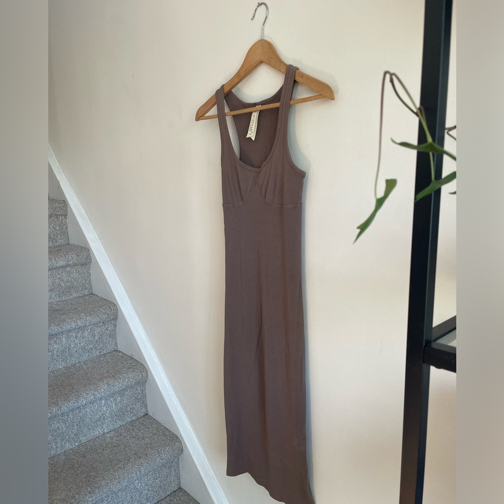 Community Ribbed Fitted Scoop Neck Earthy Maxi Casual Chic Dress in Taupe Mauve